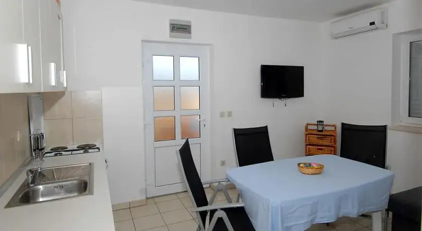 Apartment Zrce