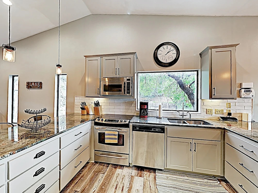 New Listing! Stunning Lakefront W/ Hot Tub & Cove 4 Bedroom Home