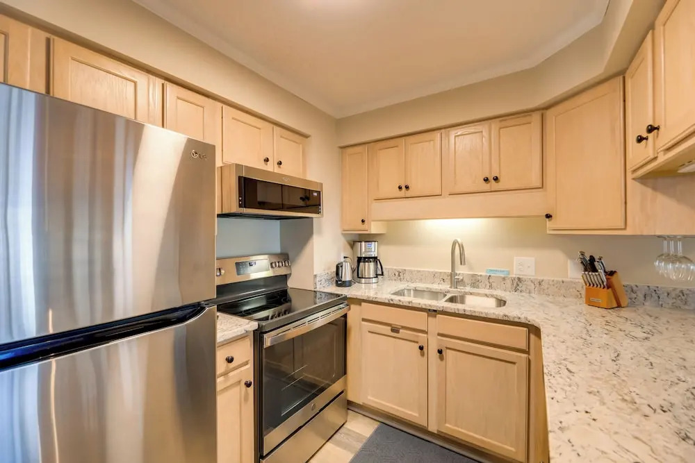 Emerald Isle Vacation Rental w/ Resort Pool!