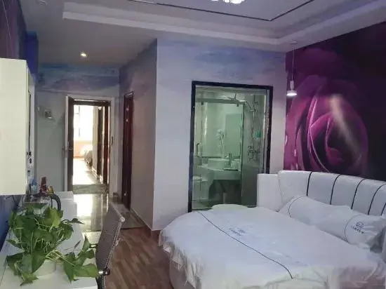 Fengxin Tiantian Holiday Hotel