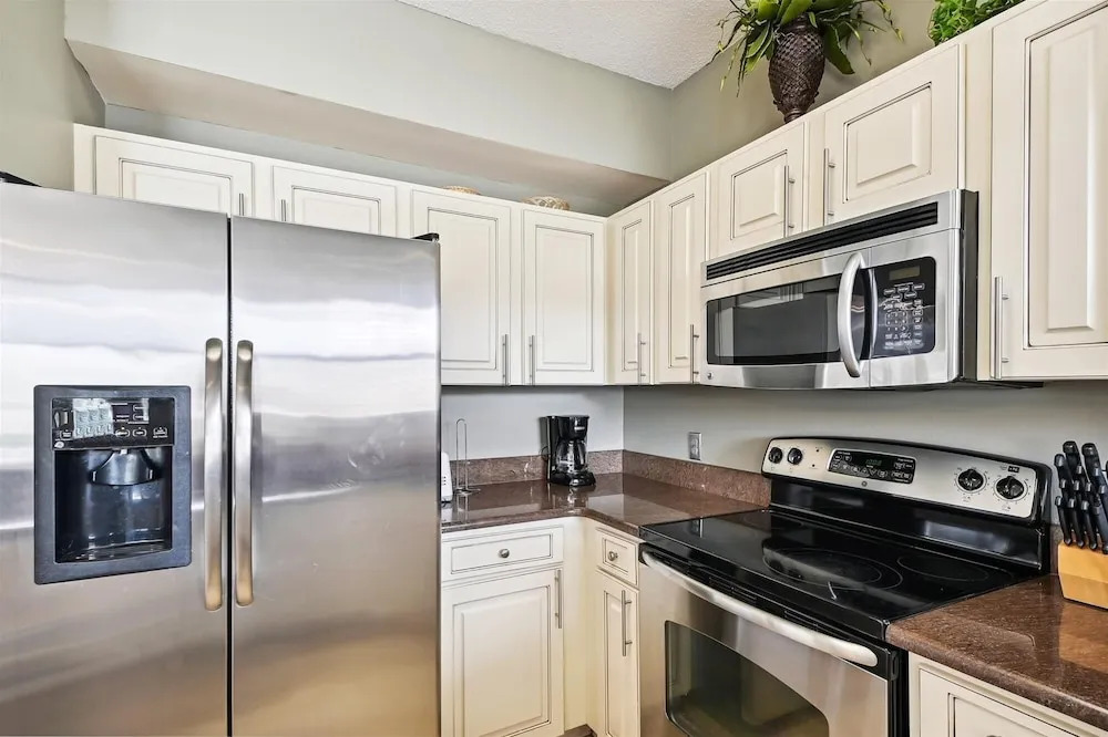 Sandpiper Cove 9125 2 Bedroom Condo by RedAwning