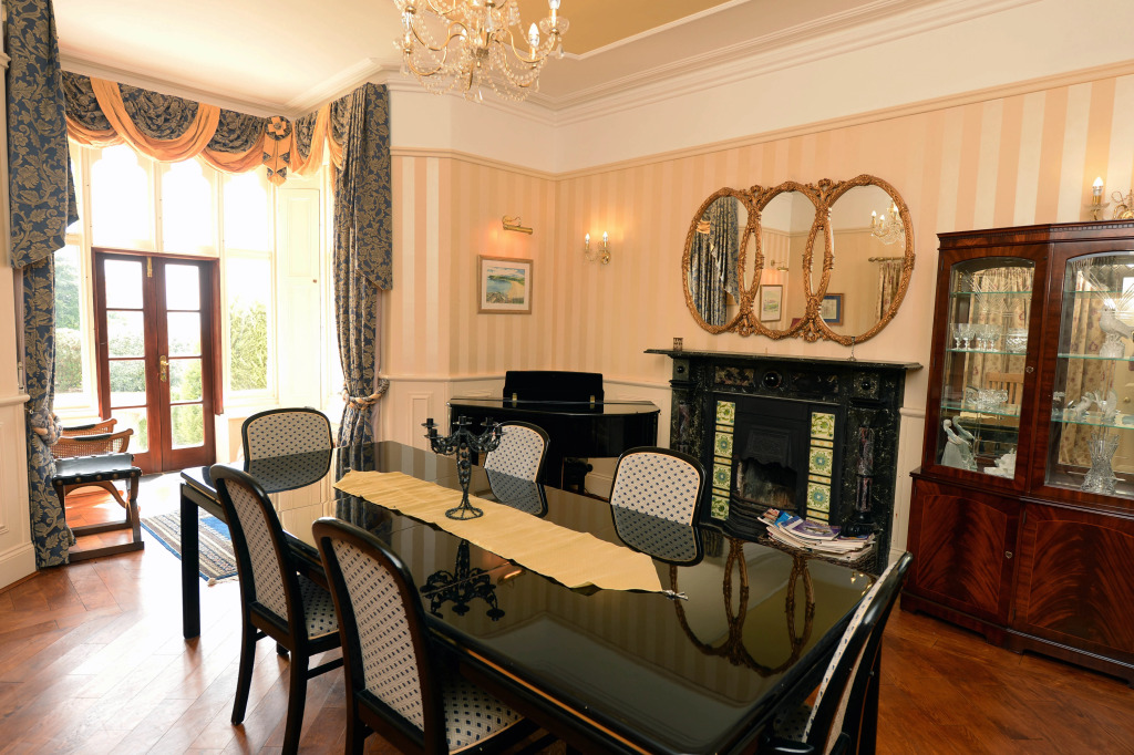 The Priory - Country Manor House, Log Burner, Sea Views, Pet Friendly