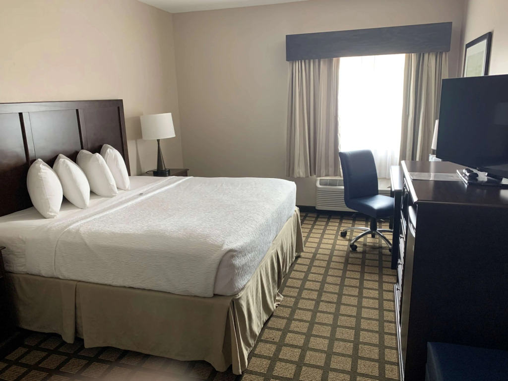 Best Western North Bryant Inn