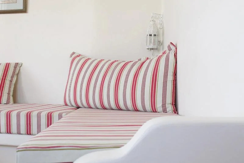 Mirabeli Apartments & Suites