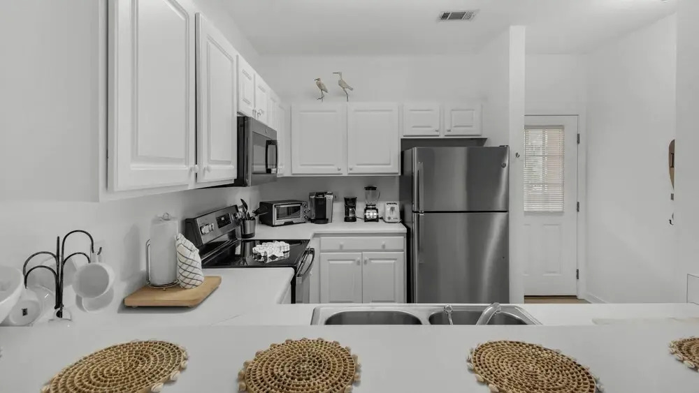 Seagrove 2BR Near Lake & Beach + Free Tickets: Bikes, Dolphin Cruise & More!