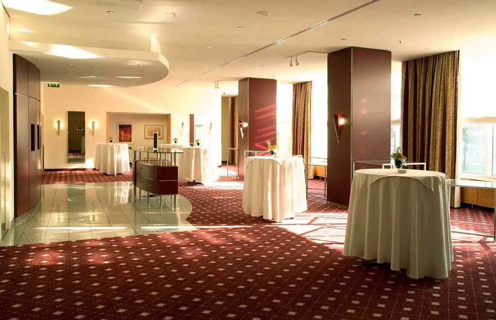 Отель NYX Erfurt by Leonardo Hotels