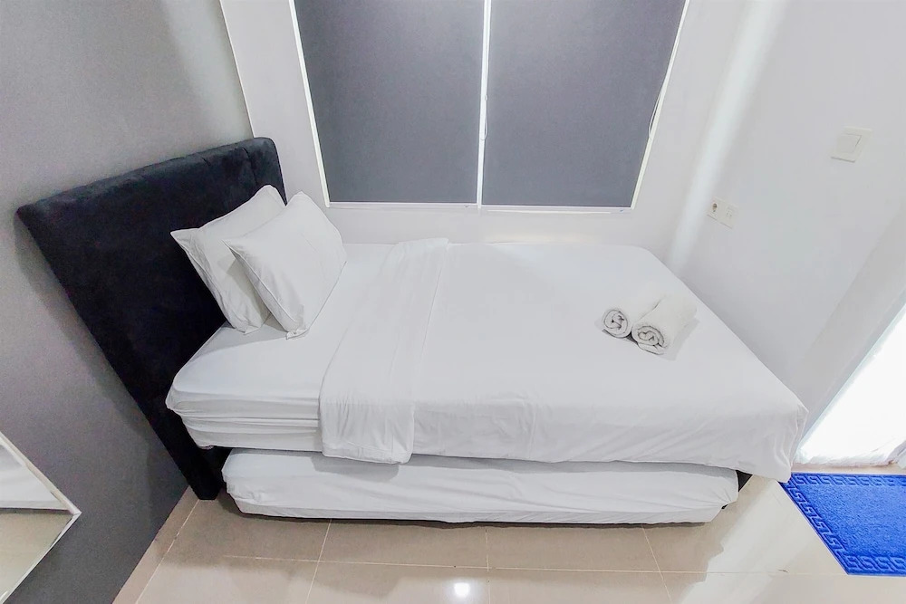 Good Deal and Simply Look Studio Apartment at B Residence By Travelio