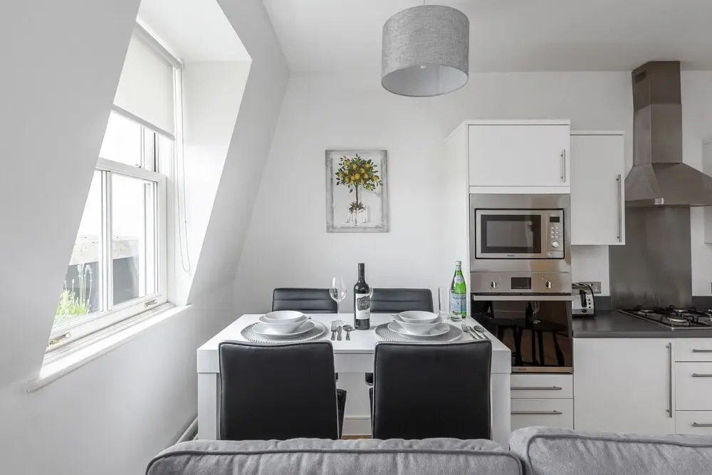 Stay in The Heart of Bath