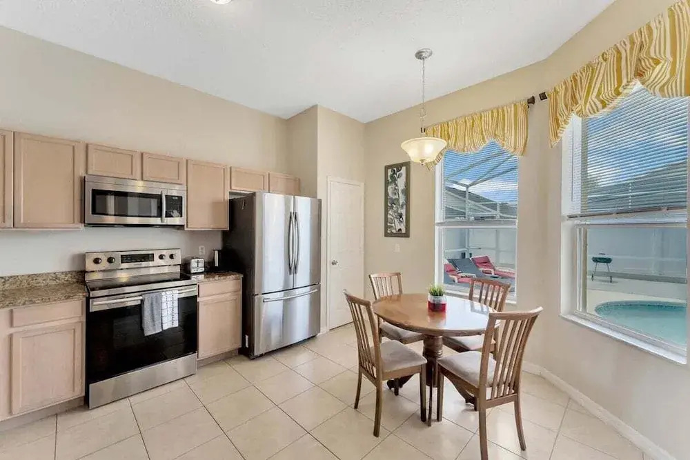 904 Lockbreeze Drive Davenport, 4bed