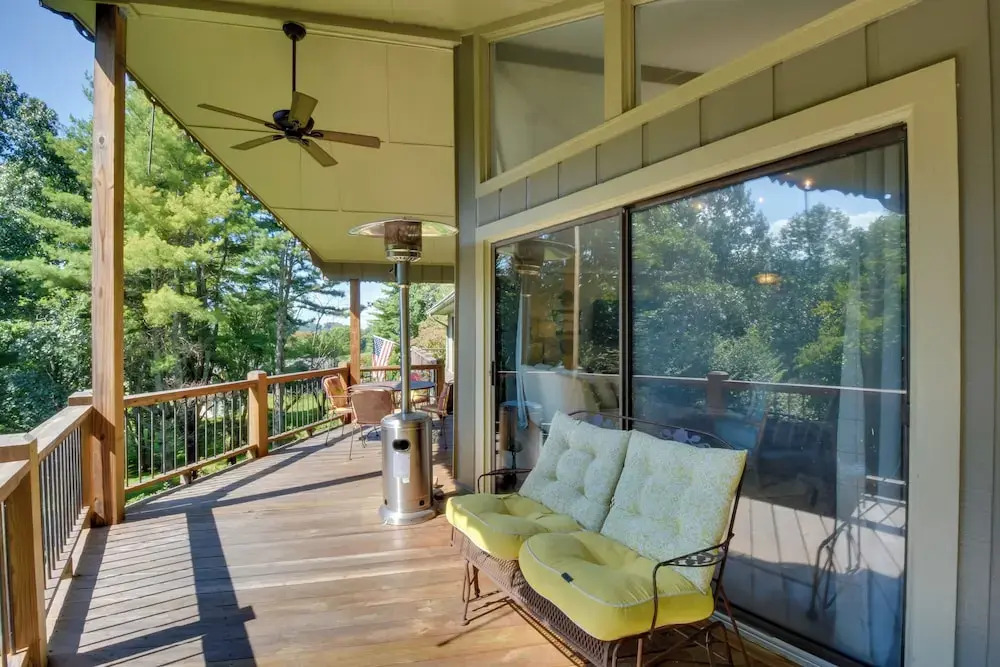 Stunning Dillard Home w/ Yard in Sky Valley!