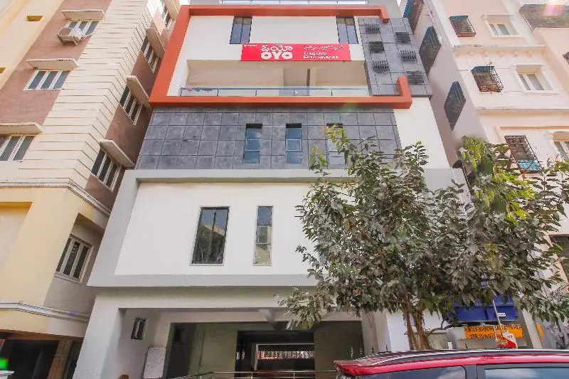 FabHotel Starhood - Manikonda