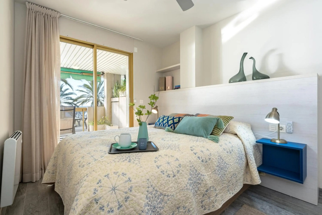 Apartment in front of the Beach