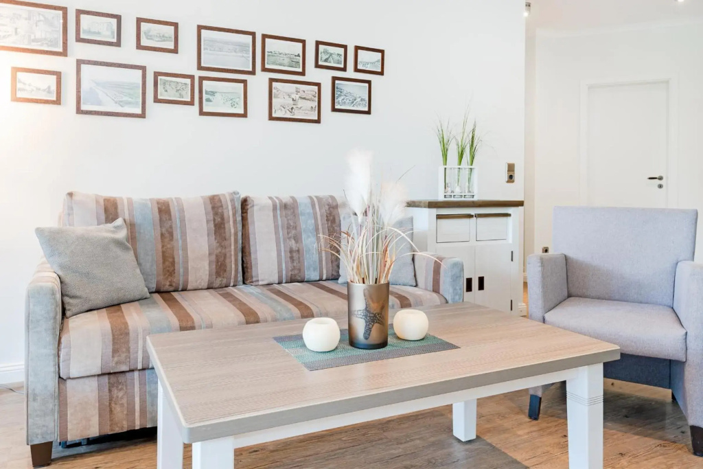 Ferienwohnung Deichblick mit Terrasse m Kaiserhof 1