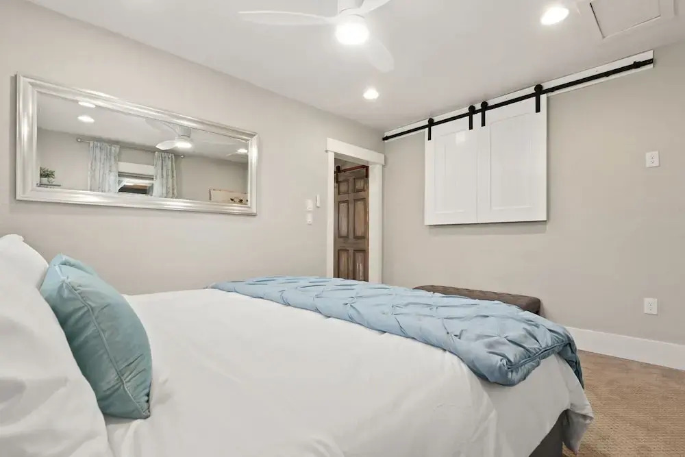 CSU Hideaway King Bd, Backyard Oasis, EV Charger