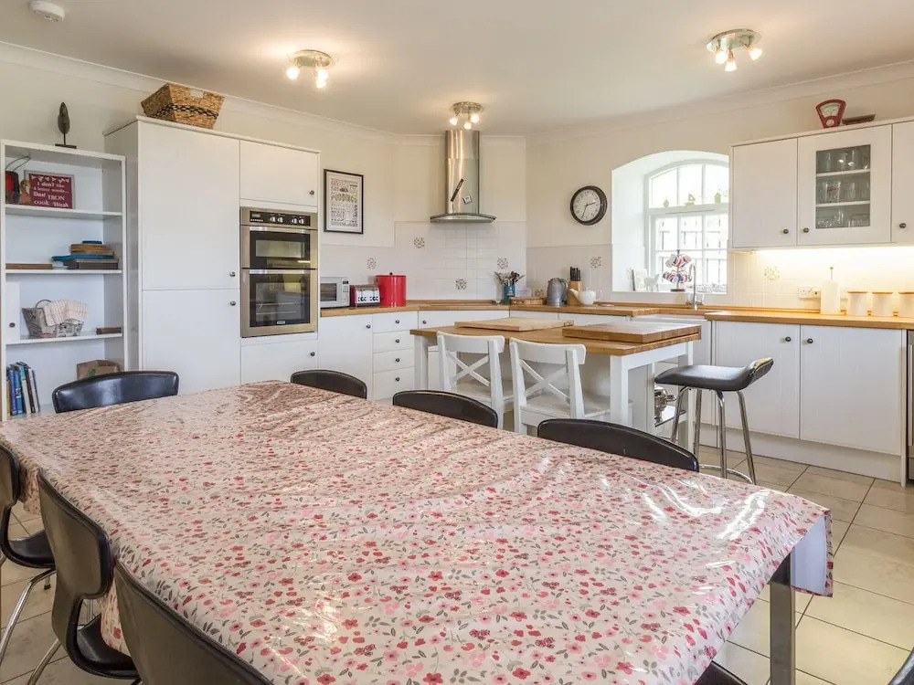 Coach House B & B