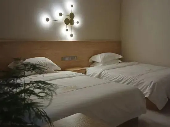 Yufeng Hotel