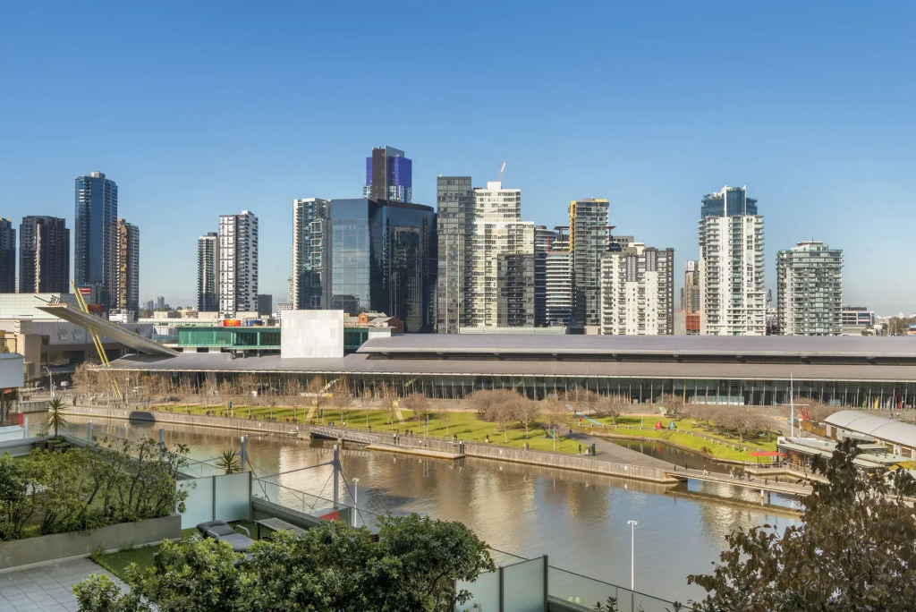 Melbourne Holiday Apartments Flinders Wharf