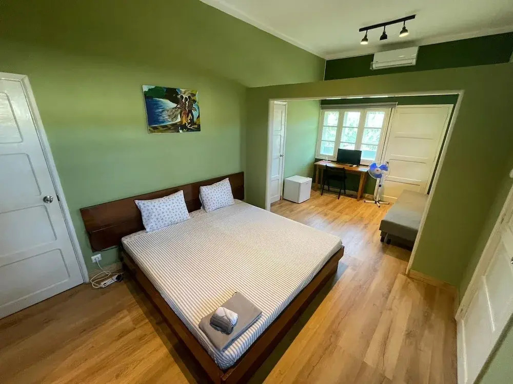 Residencial Avenida Geovanni - Central Sao Tome - Private Bathroom & Solar Backup
