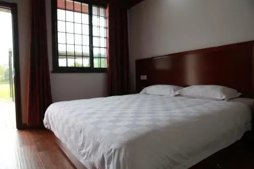 Longling Mountain Villa