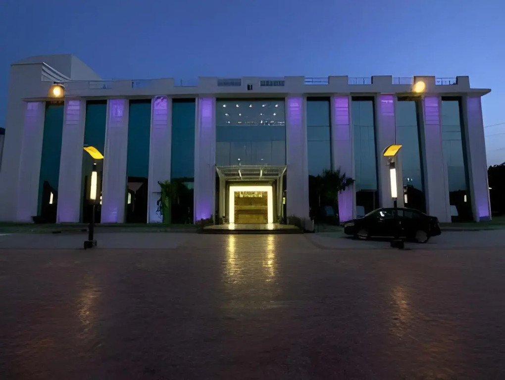 Paradizzo Resort