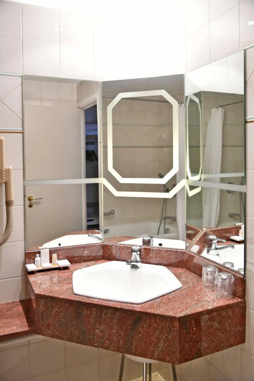 Best Western Plus Le Picardy Hotel & Spa