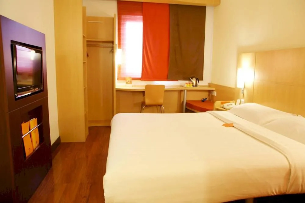 Zhenjiang Ibis Hotel