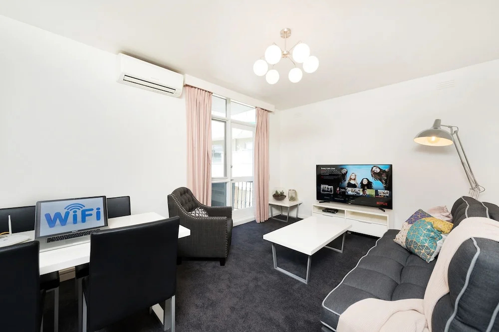 Melbourne Beachside Apartment