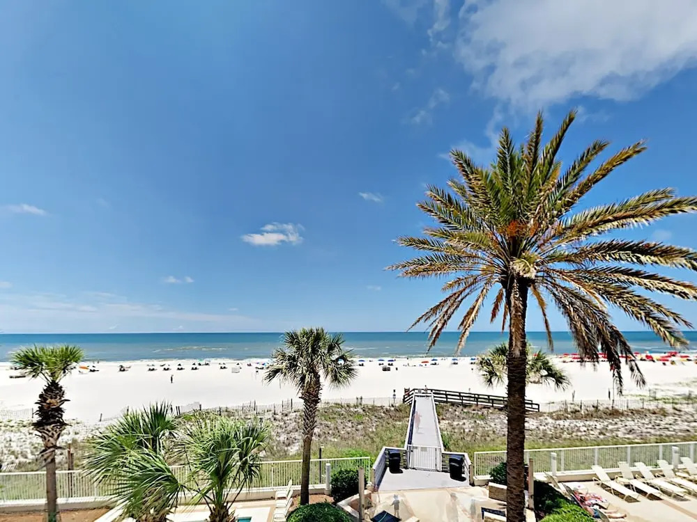 Pelican Pointe 302