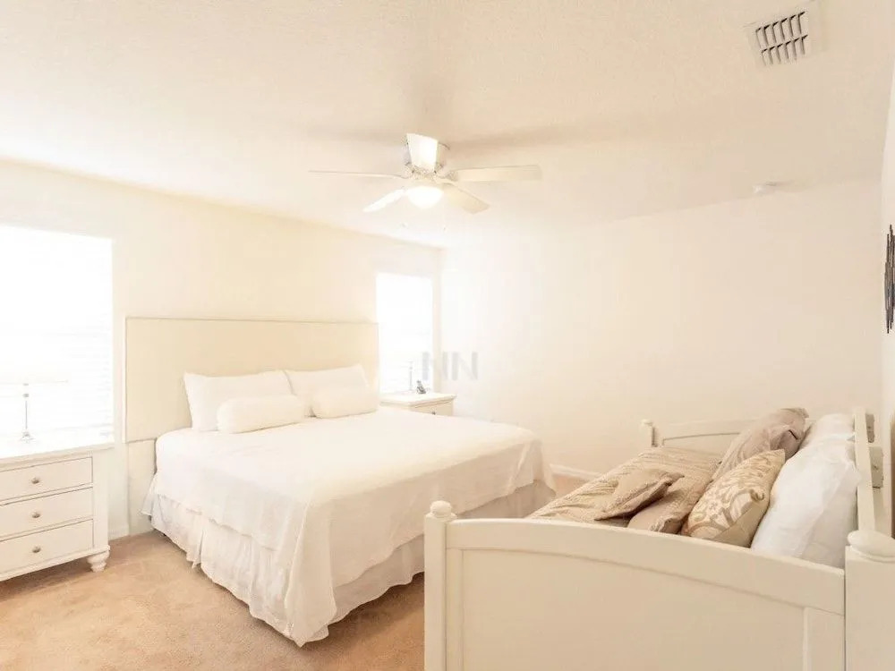 4BVT04LF91 Holiday town vacation home at Bella V by RedAwning