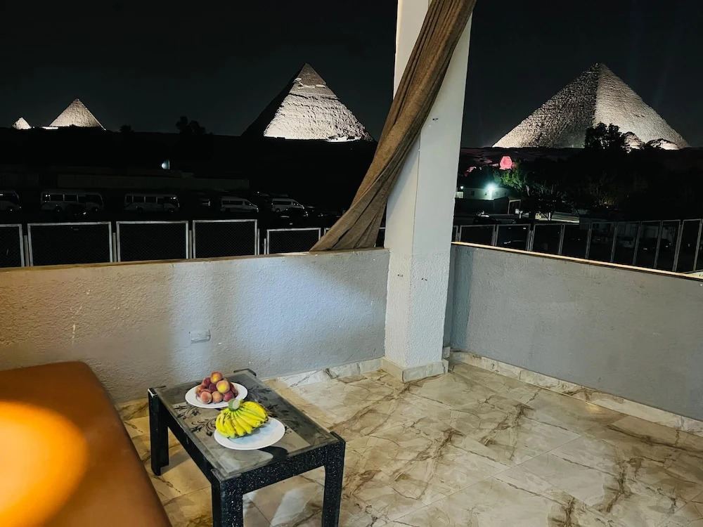 Capital Of Pyramids Hotel