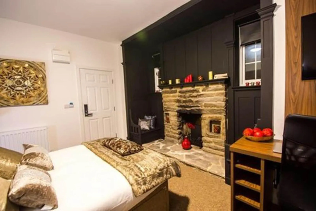Trivelles Gatwick Hotel & airport Parking