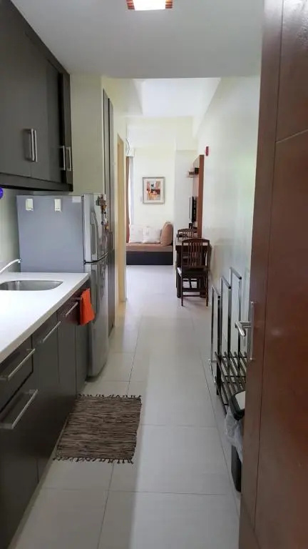 Pico De Loro - Myna B Studio