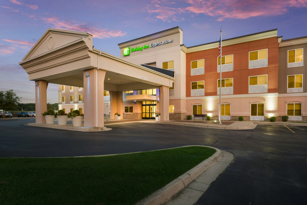 Holiday Inn Express and Suites Jasper