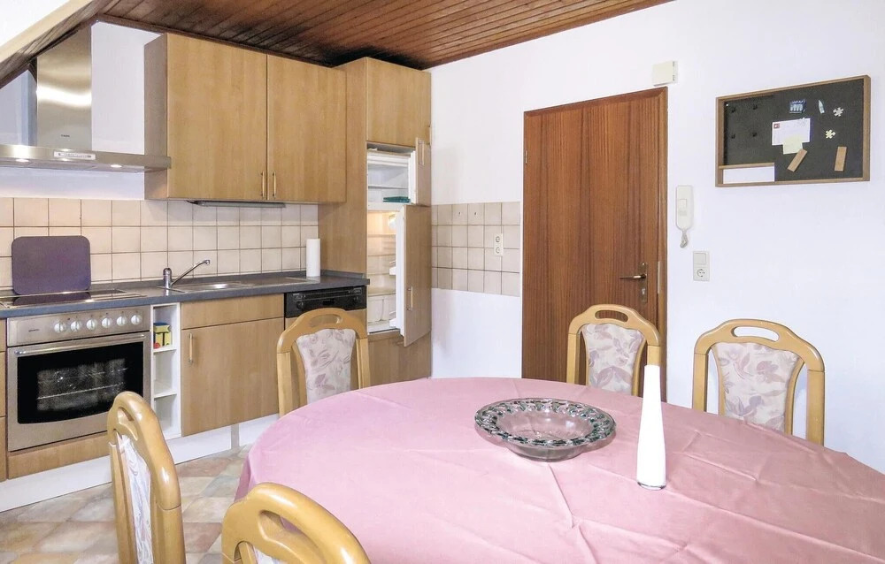 Stunning Apartment in Lahnstein With 1 Bedrooms and Internet