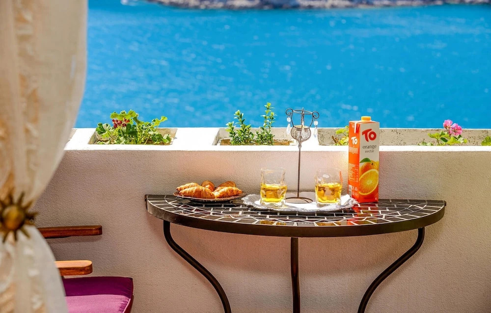 Amazing Apartment in Dubrovnik With Wifi and 2 Bedrooms