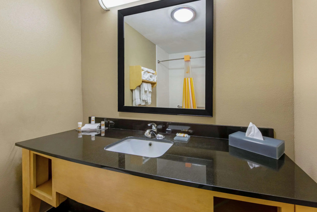 La Quinta by Wyndham Leesville Ft. Polk