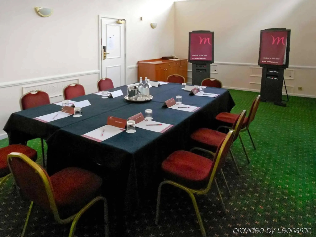 Winchester Wessex Hotel by Sunday