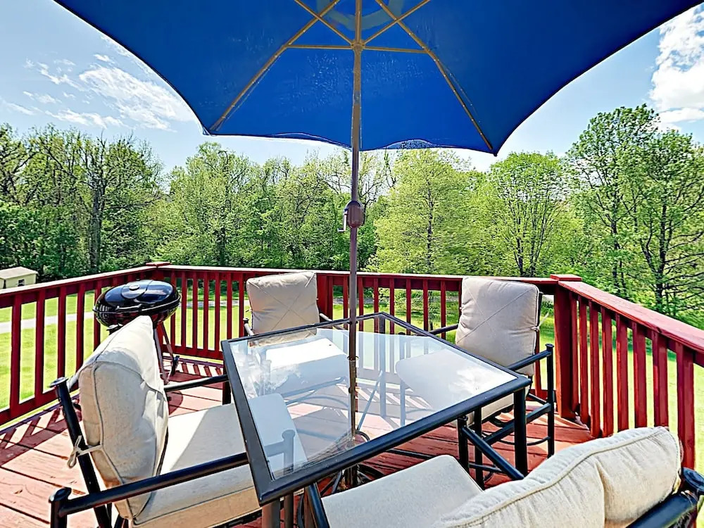 720 Veneta View Home