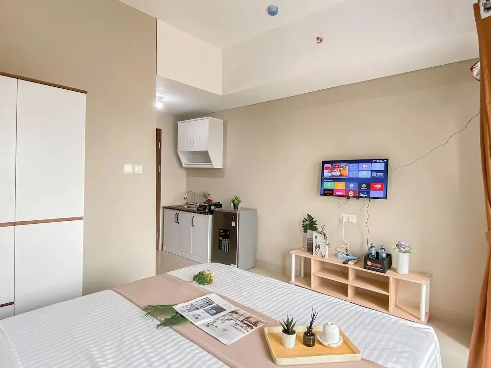 Neutral Minimalist Studio Apartment At Lrt City Sentul - Royal Sentul Park