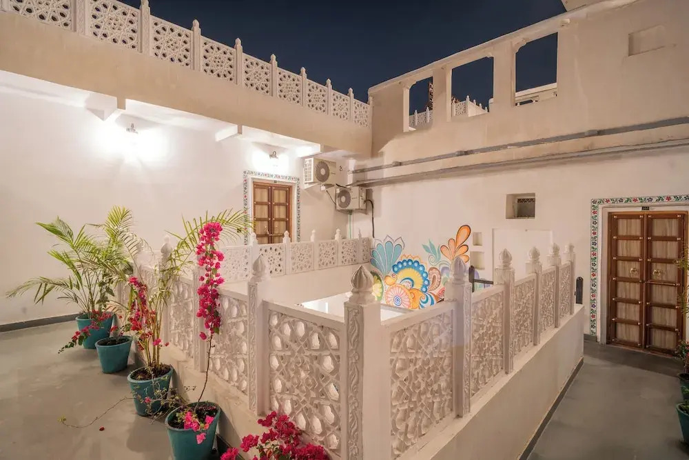 Amoraya - A Lake View Heritage Haveli - Old City Udaipur