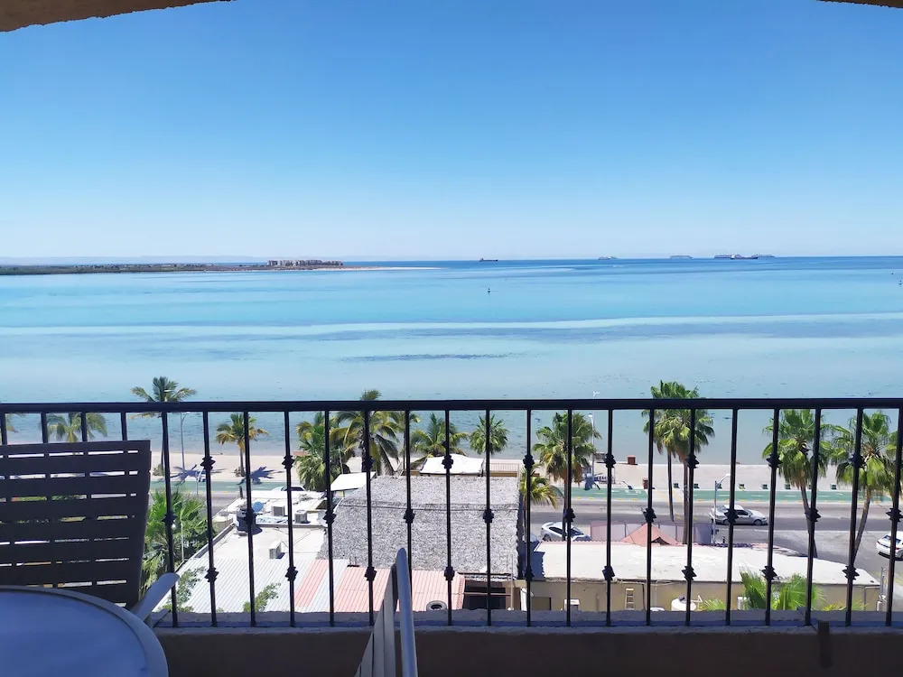 Las Gaviotas Condo-Hotel La Paz BCS