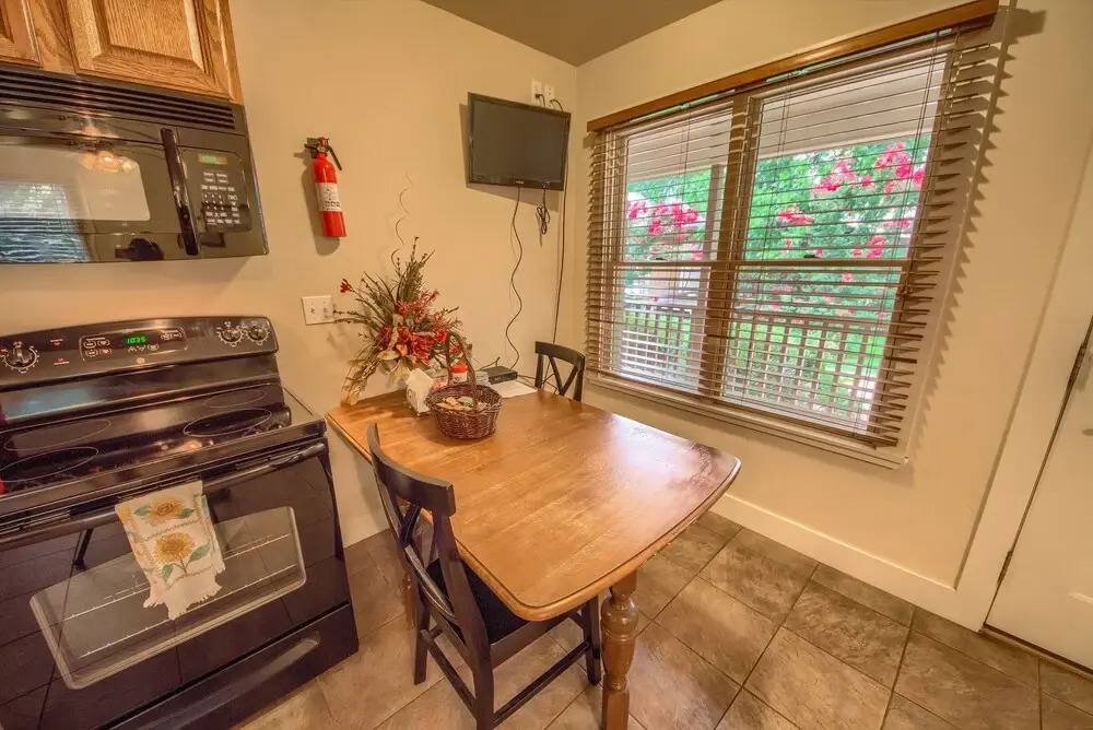 Annette's At Waldrip 1 Bedroom Cottage by RedAwning
