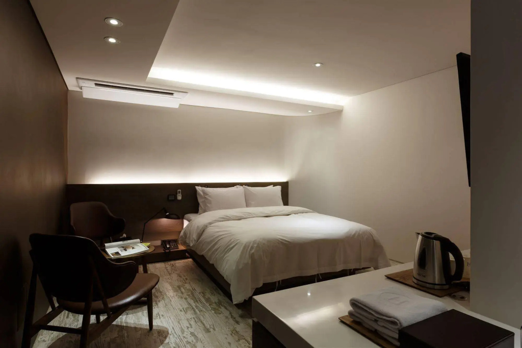 Seocho H hotel