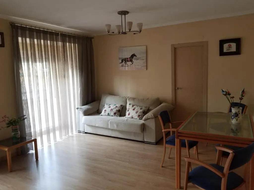 Calle de Dona Dolsa n6, 2Dcha