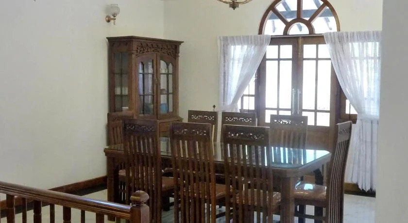 Rose Villa