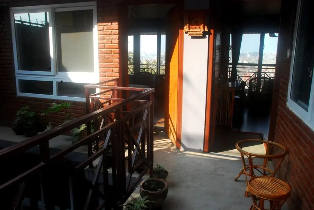 Cafe Beyond and Guest House