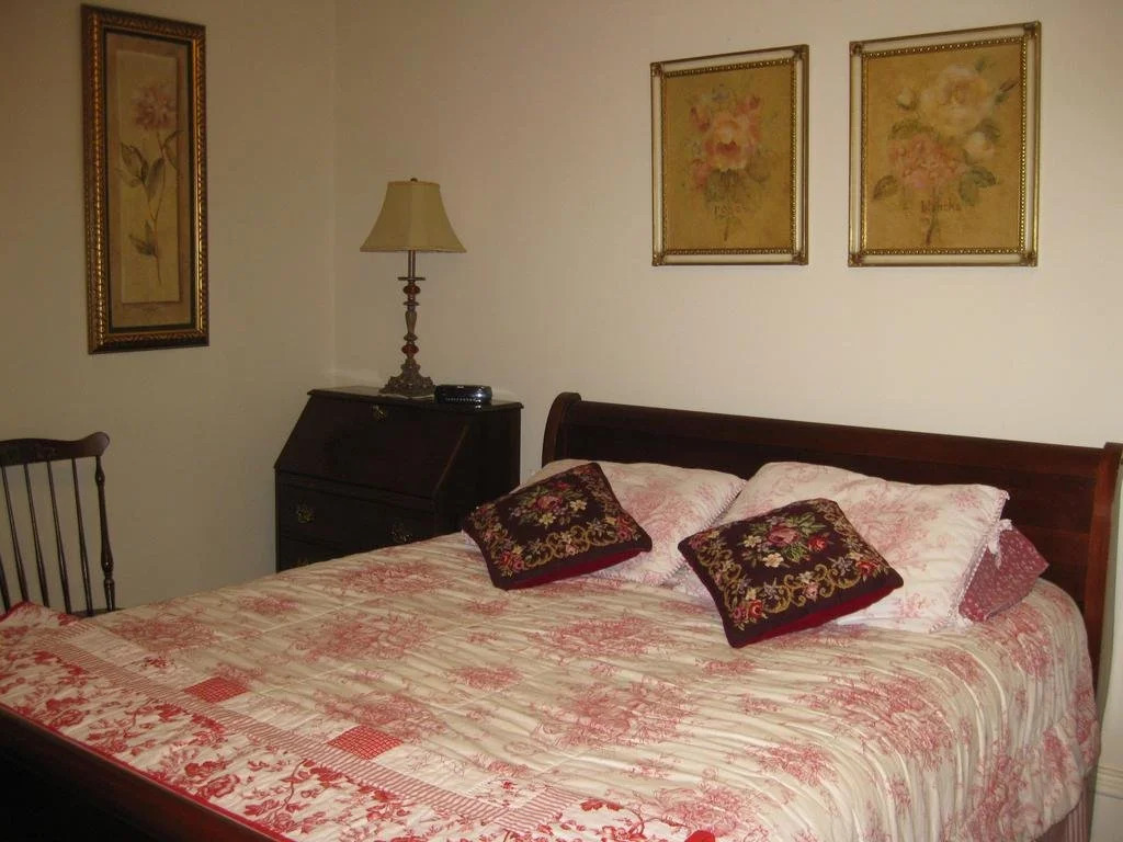 Chapin Park Bed & Breakfast