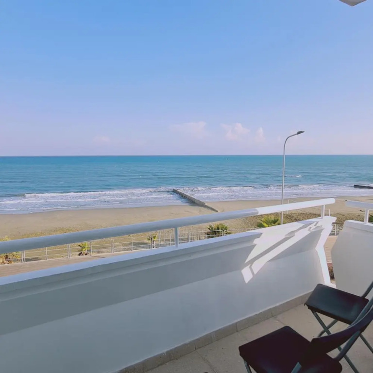 68 LCA - Stay Beach Wave Apartment