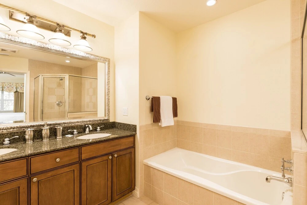 Rvh_285r Whisper Way Escape 3 Bedroom Condo