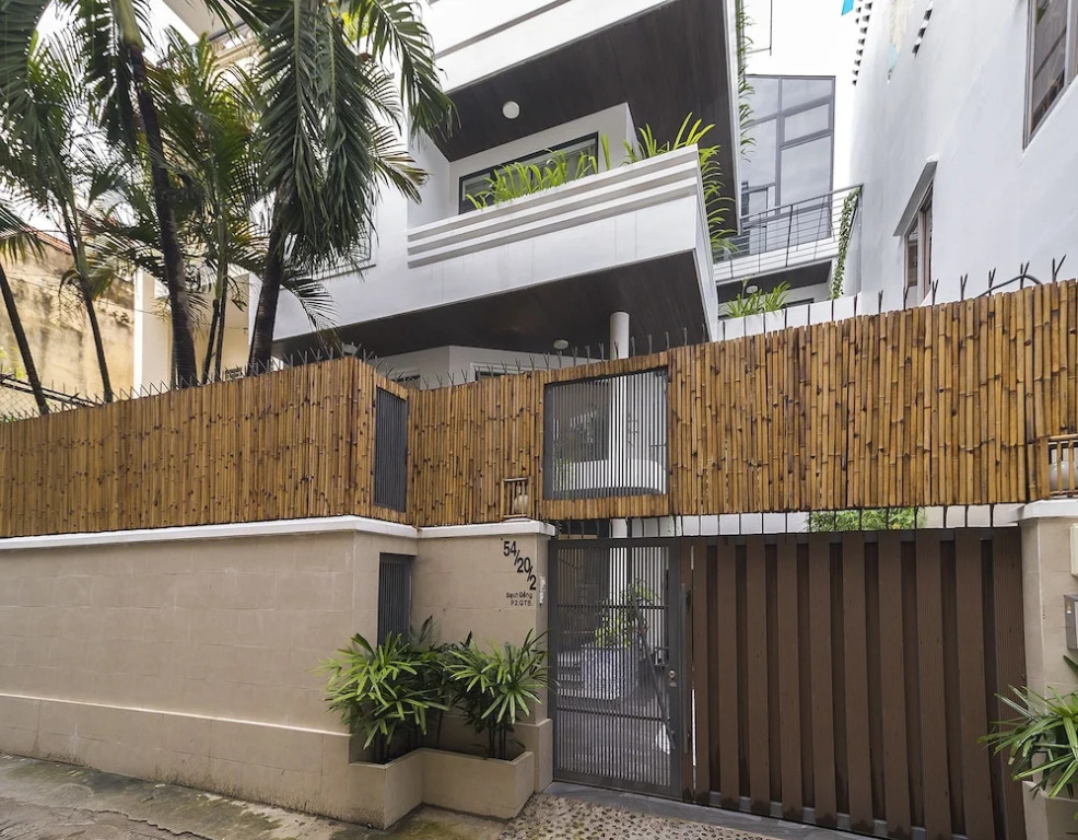 Christina's Saigon-The Transit House
